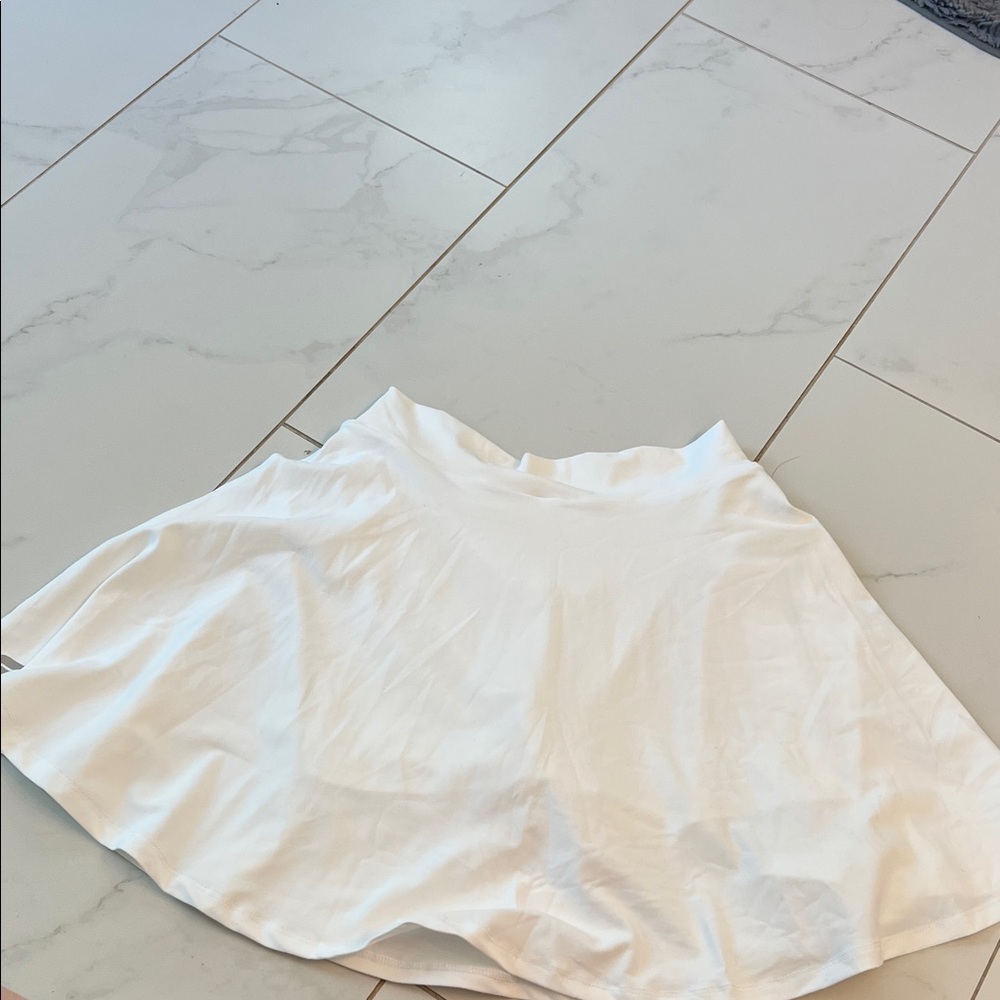 Elegant White Women's Skort Fabletics size small